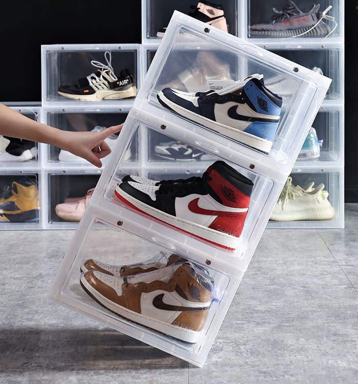 Types of shoe display cases