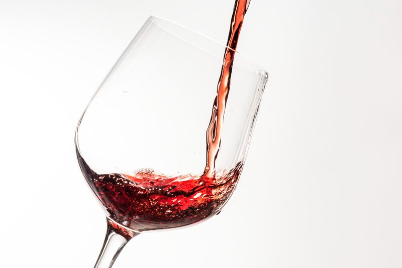 Wine Etiquette Tips and Wine pouring to glass